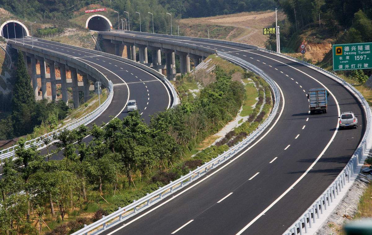 公路建設(shè)領(lǐng)域如何實(shí)現(xiàn)碳達(dá)峰、碳中和？這五點(diǎn)建議可供參考！